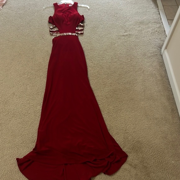 Faviana Red and gold accent gown size 0 perfect condition - Picture 4 of 7